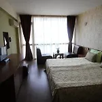 семеен идън Hotel 3*