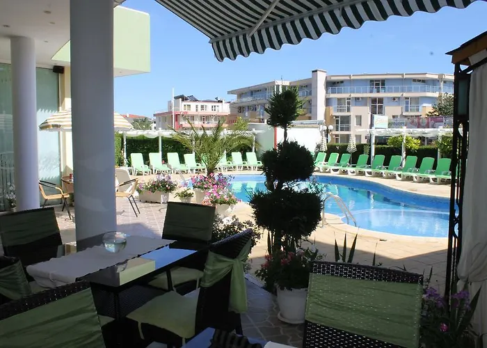 Hotel семеен идън 3*