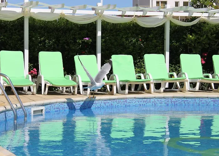 семеен идън