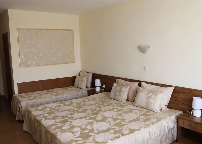 семеен идън Hotel