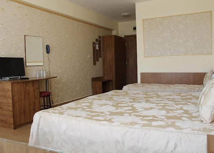 семеен идън Hotel