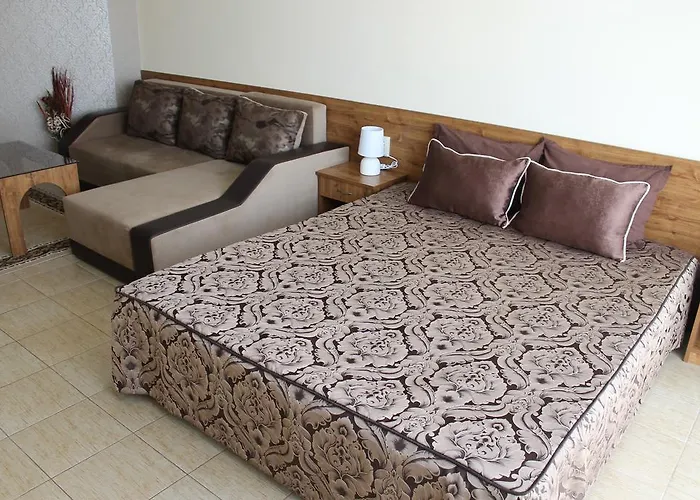 Hotel семеен идън