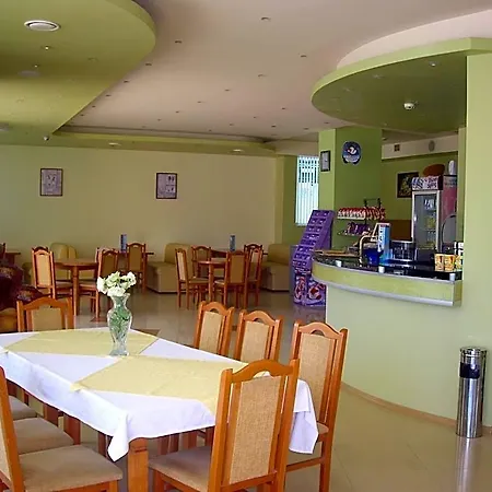 семеен идън Hotel