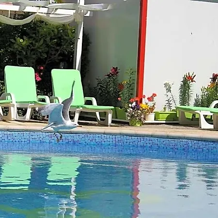 Hotel семеен идън 3*