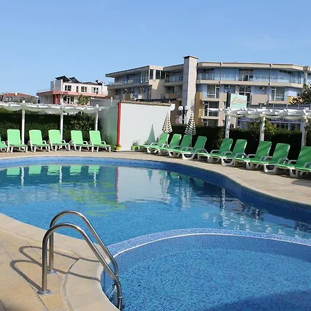 Hotel семеен идън 3*