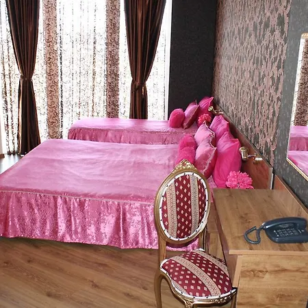 семеен идън Hotel