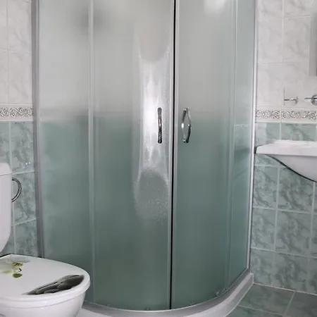 семеен идън Hotel