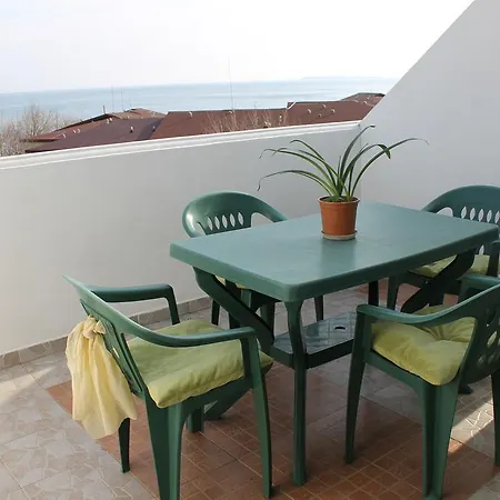 Hotel семеен идън