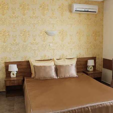 семеен идън Hotel 3*