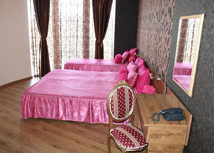 семеен идън Hotel