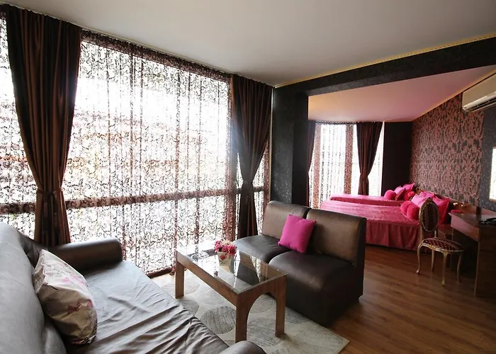 Hotel семеен идън 3*