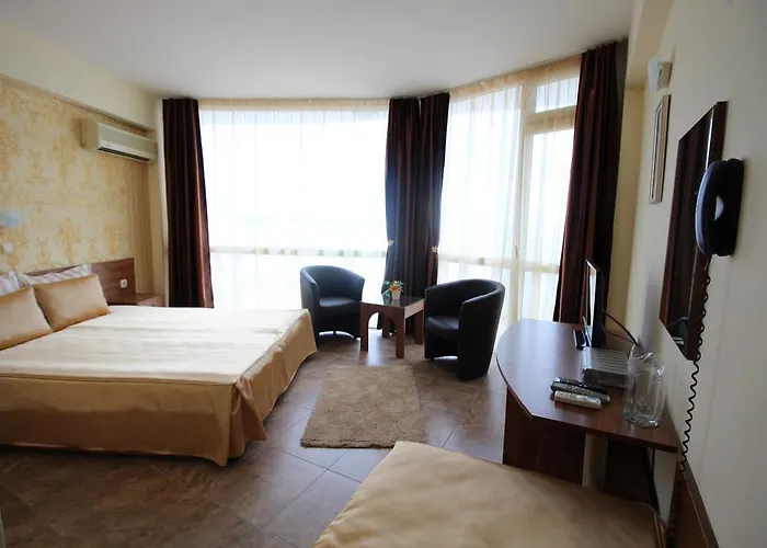 семеен идън Hotel 3*